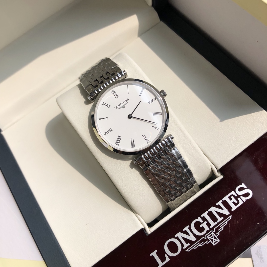 160
嘉岚系列 ，瑞士石英 超薄型情侣对表 ，天然贝母表盘，316L精钢壳套 蓝宝石水晶镜面 防水 经典时尚 ，大号直径34mm   小号直径24.5mm。