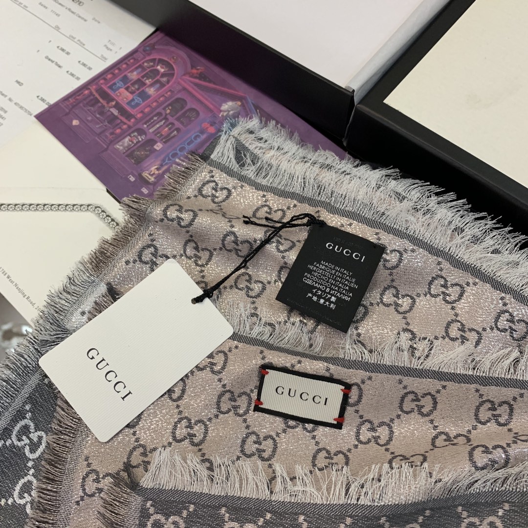GUCCI古驰GG标识女士围巾558274