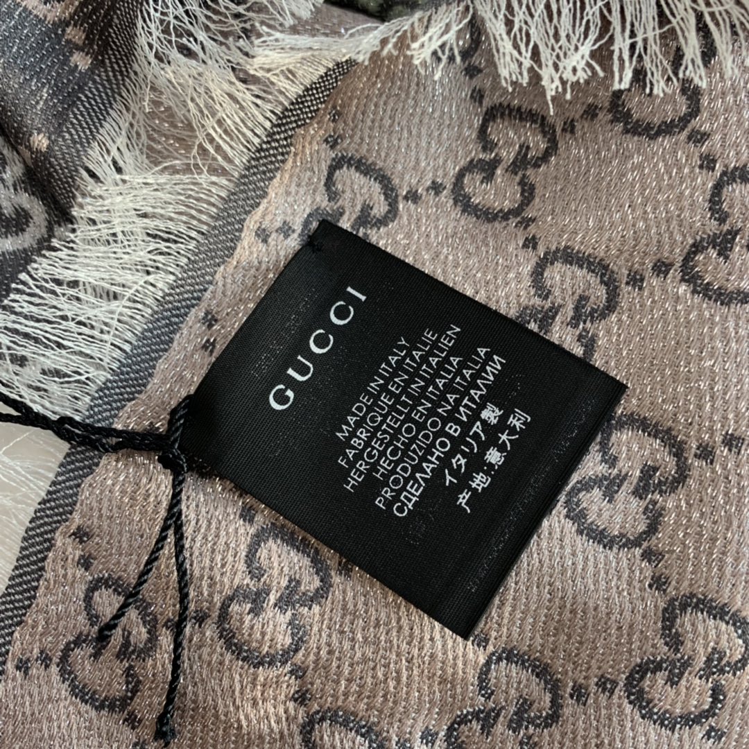 GUCCI古驰GG标识女士围巾558274