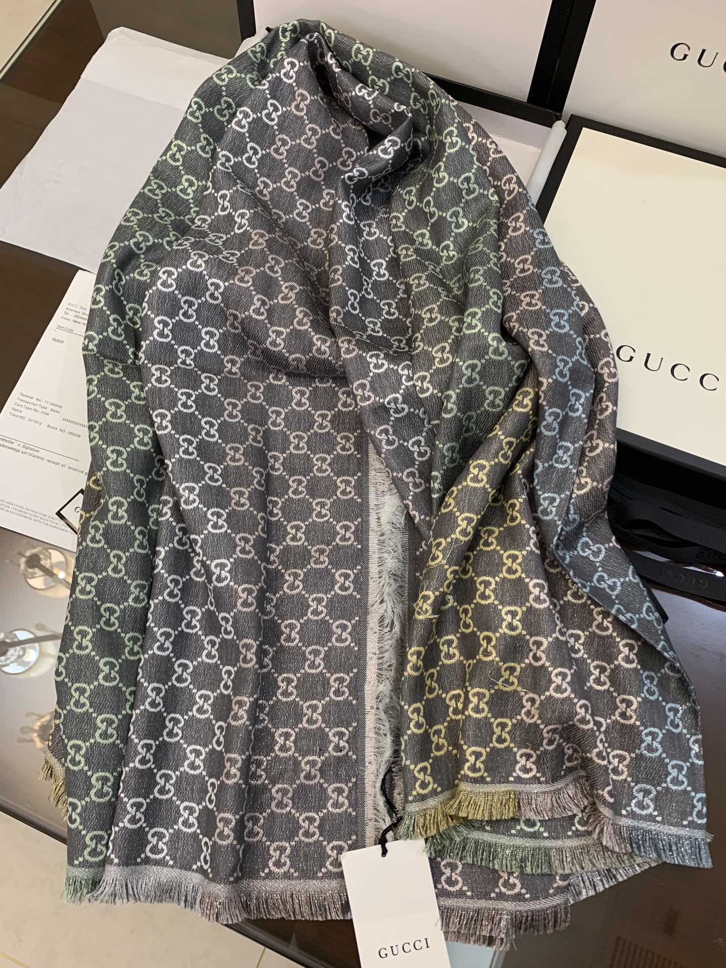 GUCCI古驰GG标识女士围巾558274