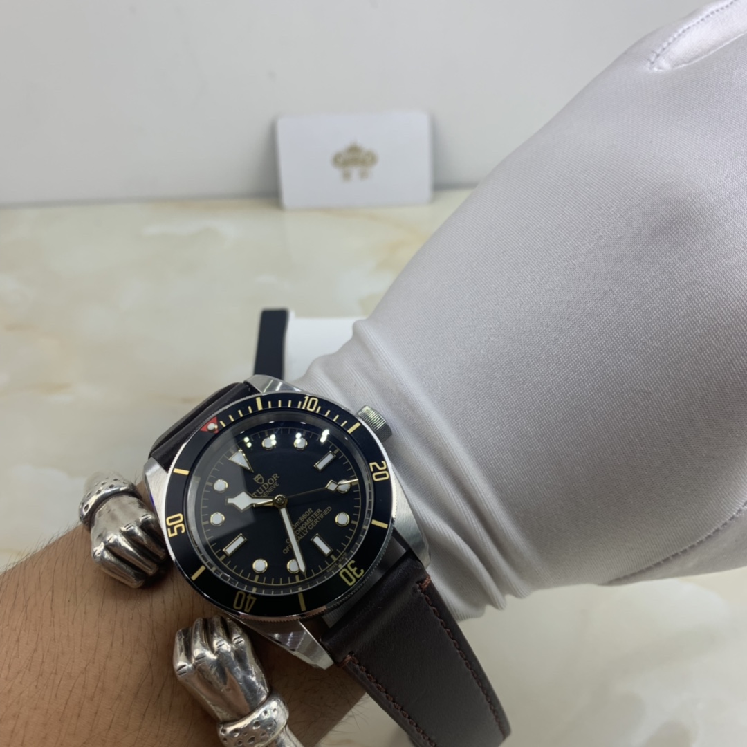 Tudor 皇家 帝舵碧湾男款腕表
