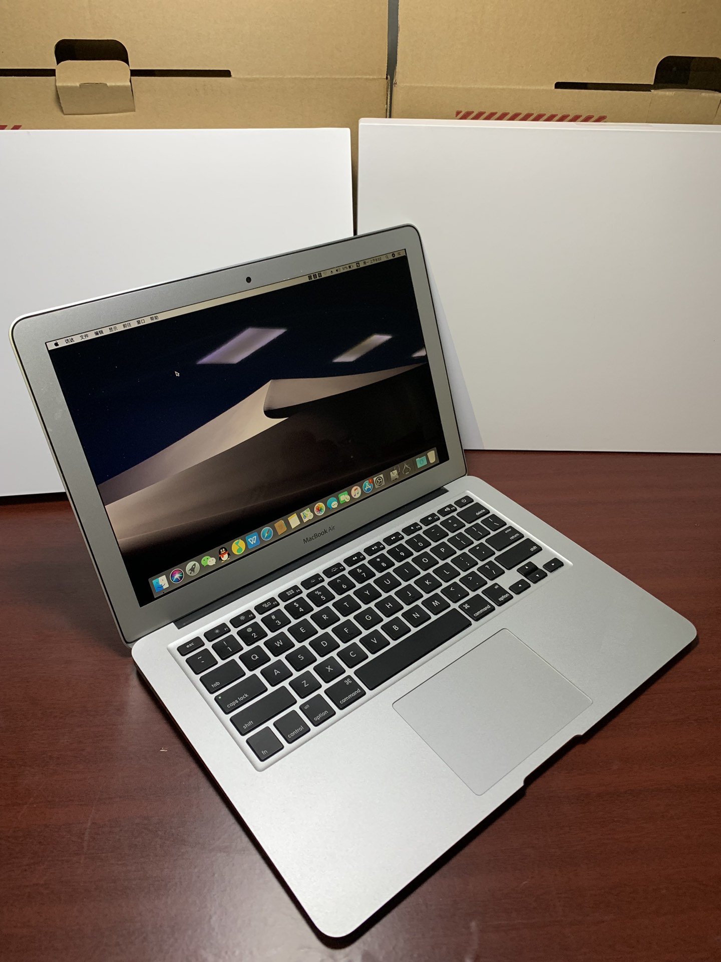 型号:苹果d52 降价出 最新款顶配版 13.3寸air 2017款d52定制.