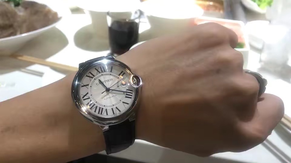 Cartier 卡地亚蓝气球大号皮带款腕表上手视频