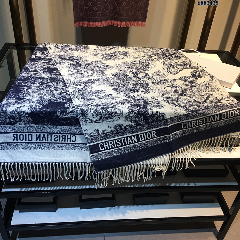 Dior動物印花長巾 - 3wayデザインで使い方自由自在