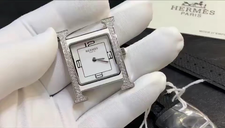 Hermès 女人最爱的爱马仕，爱马仕陶瓷镶钻腕表色