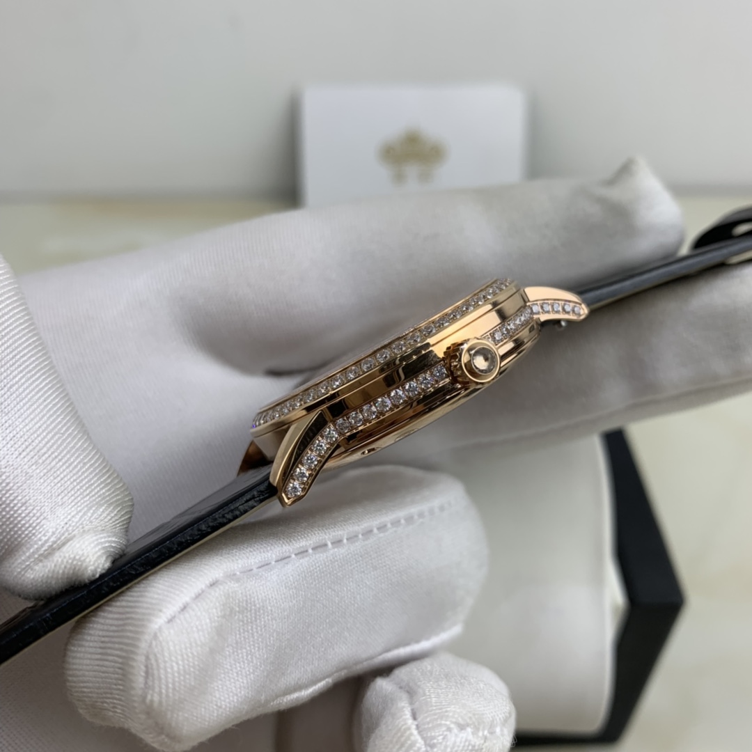 Cartier 皇家 积家约会系列贝壳表盘镶钻女款腕表
