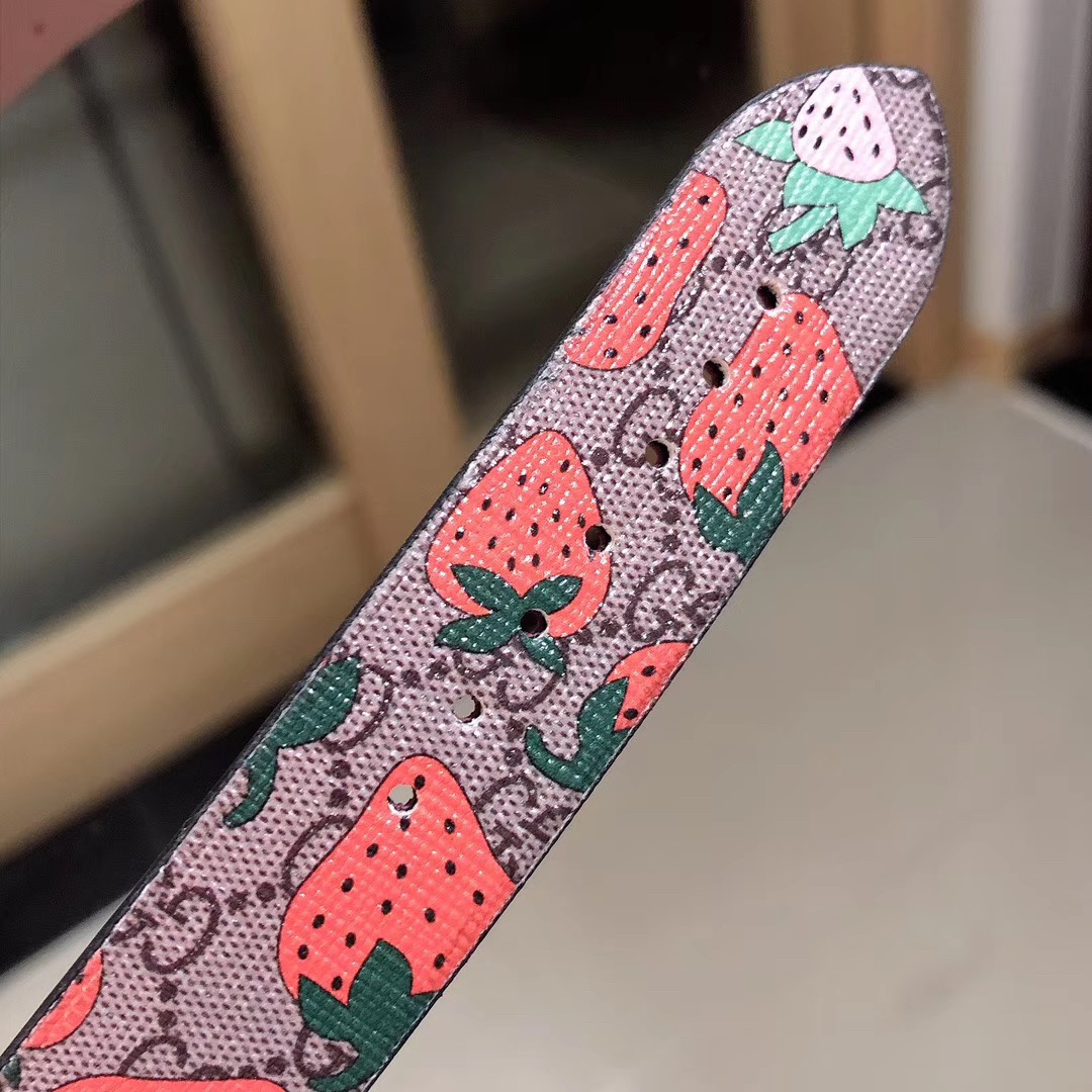 Gucci 古驰G-Timeless同款甜心草莓 表款融入G家花哨设计风格 社彩斑斓的设计 别具一格