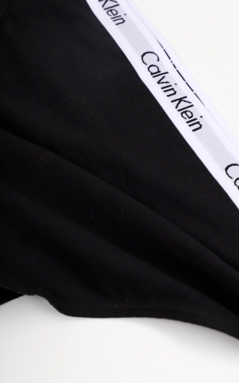 ck女款盒装内裤码数齐全随时可能断码