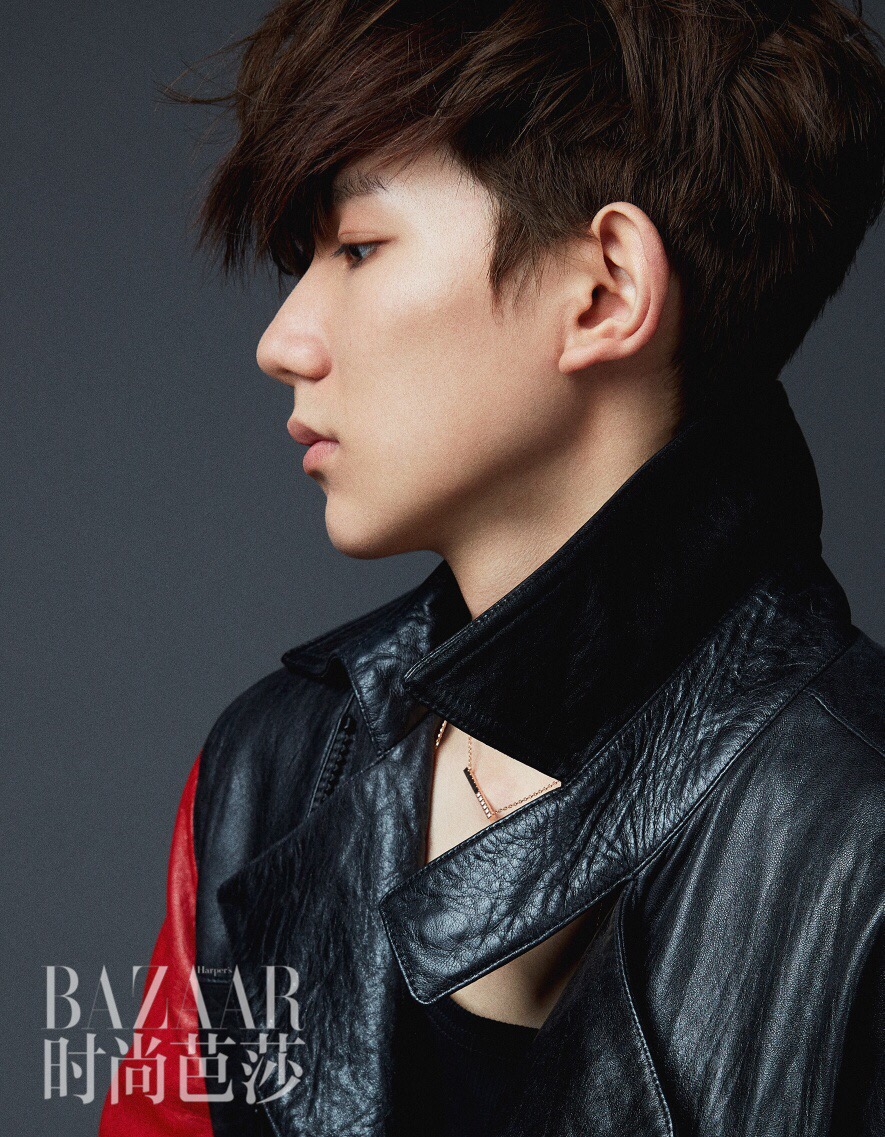 NO:632378,Exclusive minimalist cold style, sophistication that strangers should not approach. Xiao Bang Ice Cube is developed by Z, the details are so perfect. The craftsmanship is so good that you can brag about it. Fully CNC carved, hand-set with diamonds, and electroplated with thick gold. Exclusive spot, Cardia high-end jewelry19860909独家极简冷淡风,生人勿近的干练 萧bang Ice Cube购z开发,细节太太太完美 工艺好到可以让你牛逼吹上天 全cnc精雕,纯手工镶钻,电镀厚金 独家现货,,卡迪亚高端饰品,Jewelry