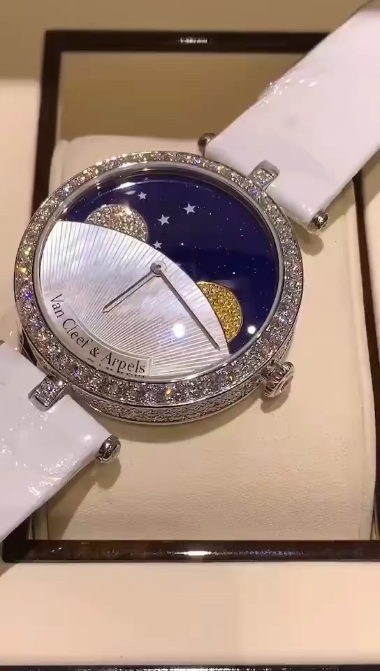 Van Cleef & Arpels 梵克雅宝日月星辰镶钻女表视频欣赏