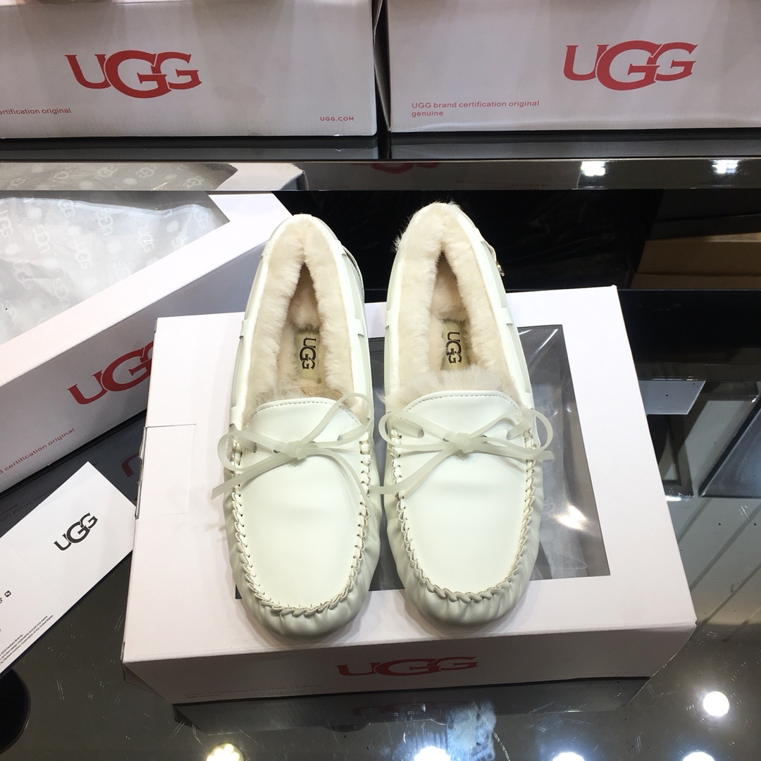 ugg夜光马卡龙豆豆鞋2019UGG