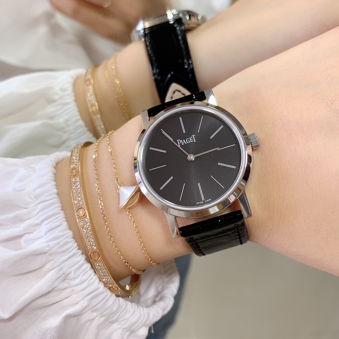 NO:389016,TW Factory Best Valentine's Day Gift Top Quality Popular Factory Official Website Swiss Quality Masterpieces Popular World Top Quality Works Please be aware of the best quality Earl Altiplano Series Classic Ultra-thin Watch PG5 The only genuine product to buy in the market 1: The shell cover is made of 316 stainless steel, and each shell cover is treated with CNC throughout the process. All details are perfect. 2: The imported Japanese observatory level is strictly controlled by our factory and debugged to achieve zero rework stability. 3: The Swiss sapphire mirror is transparent and bright. 4: The literal uses simple and elegant strip design. The radial pattern and literal curve are the same as the counter. 5 matched with Italian calfskin. The leather is soft and delicate and the wrist is more suitable for the wrist to bring excellent comfort. 40mm in men's size and 34mm in women's size  The best luxury recommendation for gifts, please identify TW exclusive quality, Piaget, cowhide19860909TW 出品 TW Factory 情人节最佳礼品热门大厂顶级品质 官网瑞士品质神作 火爆全球 顶级之作敬请认准最好品质  伯爵Altiplano系列经典超薄对表PG5 市场唯一购买正品开发产品 1:壳套采用316精钢材质打磨 每个壳套全程CNC处理所有细节达到完美 2:采用进口日本天文台级别 经过本厂严格把控 调试 达到零返修稳定性 3:采用瑞士蓝宝石镜面 通透明亮 4:字面采用简洁大方的条丁设计 放射纹和字面弧度跟专柜一样 5搭配意大利小牛皮 皮质柔软细腻与手腕更加贴合 带来极佳的舒适感 男尺寸40mm、女尺寸34mm 送礼最佳奢华推荐请认准TW独家品质,,piaget,cowhide,Watch