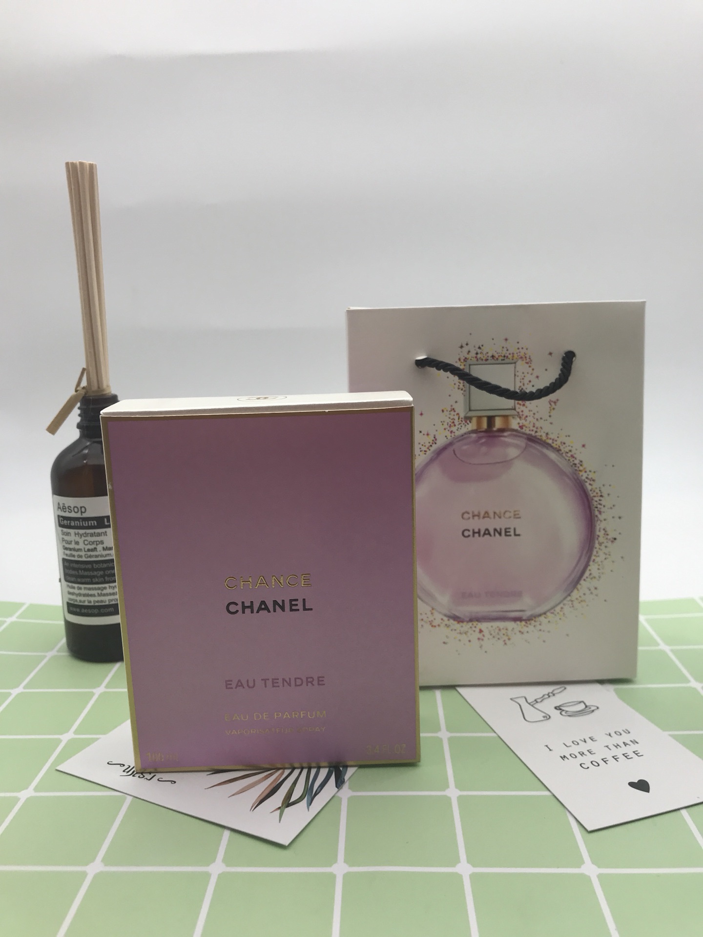 Chanel Chance Eau Tendre Eau de Parfum - Floral Fruity Fragrance for Women 2 i1569505855 2531 0