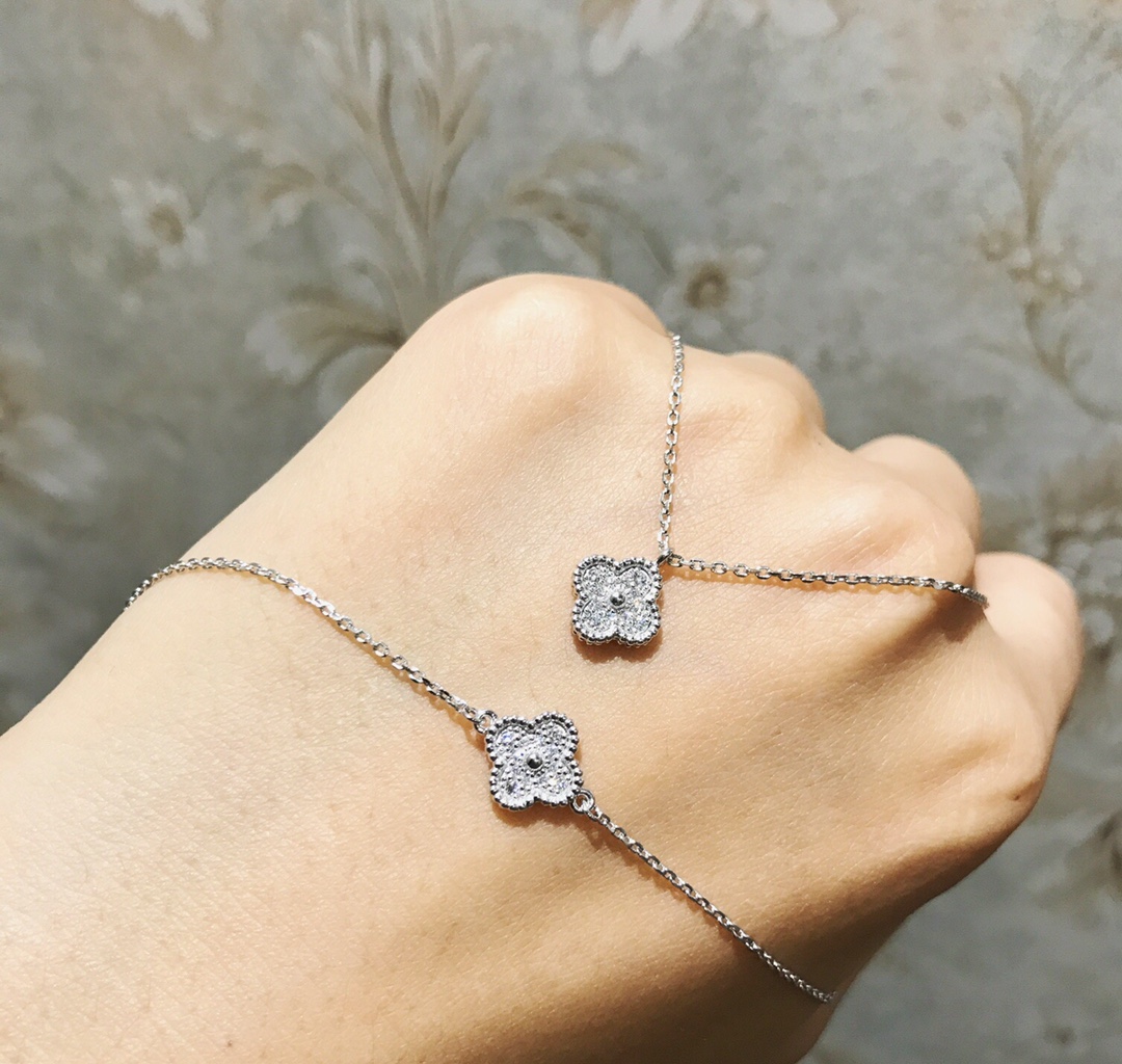 NO:631072,Mini four-leaf clover, matching reference, Cartier high-end accessories19860909Mini四叶草,搭配参考,,卡迪亚高端饰品,Jewelry