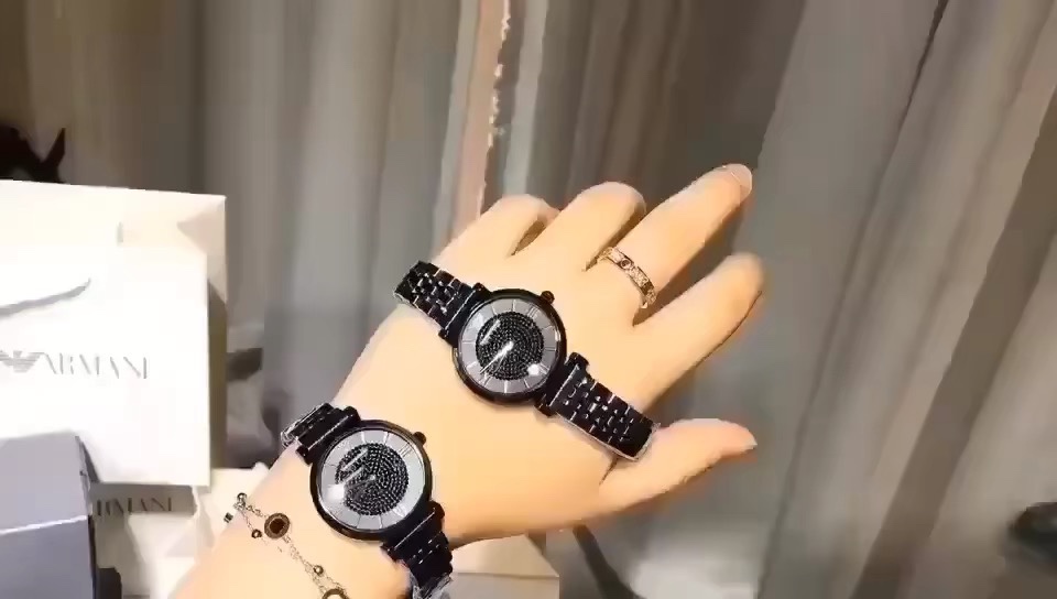 Armani 阿玛尼满天星黑色女表款式视频欣赏