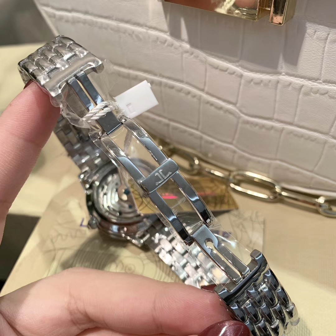 Cartier 积家Rendez-Vous约会系列 全自动机械飞轮女士腕表