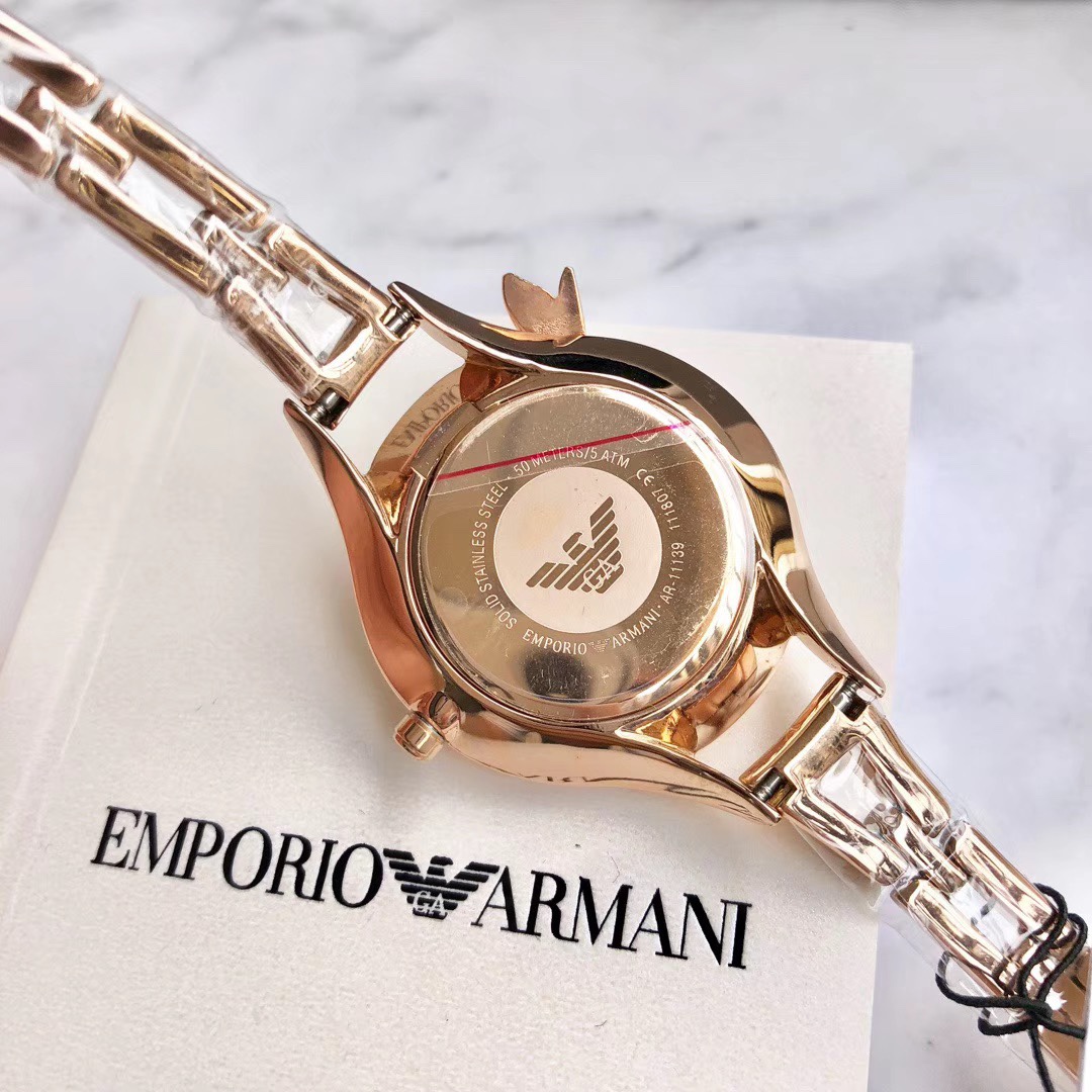 Armani 阿玛尼（GINNI T-BAR系列）优雅立体蜻蜓水钻女士石英款 采用天然绿色贝母表盘