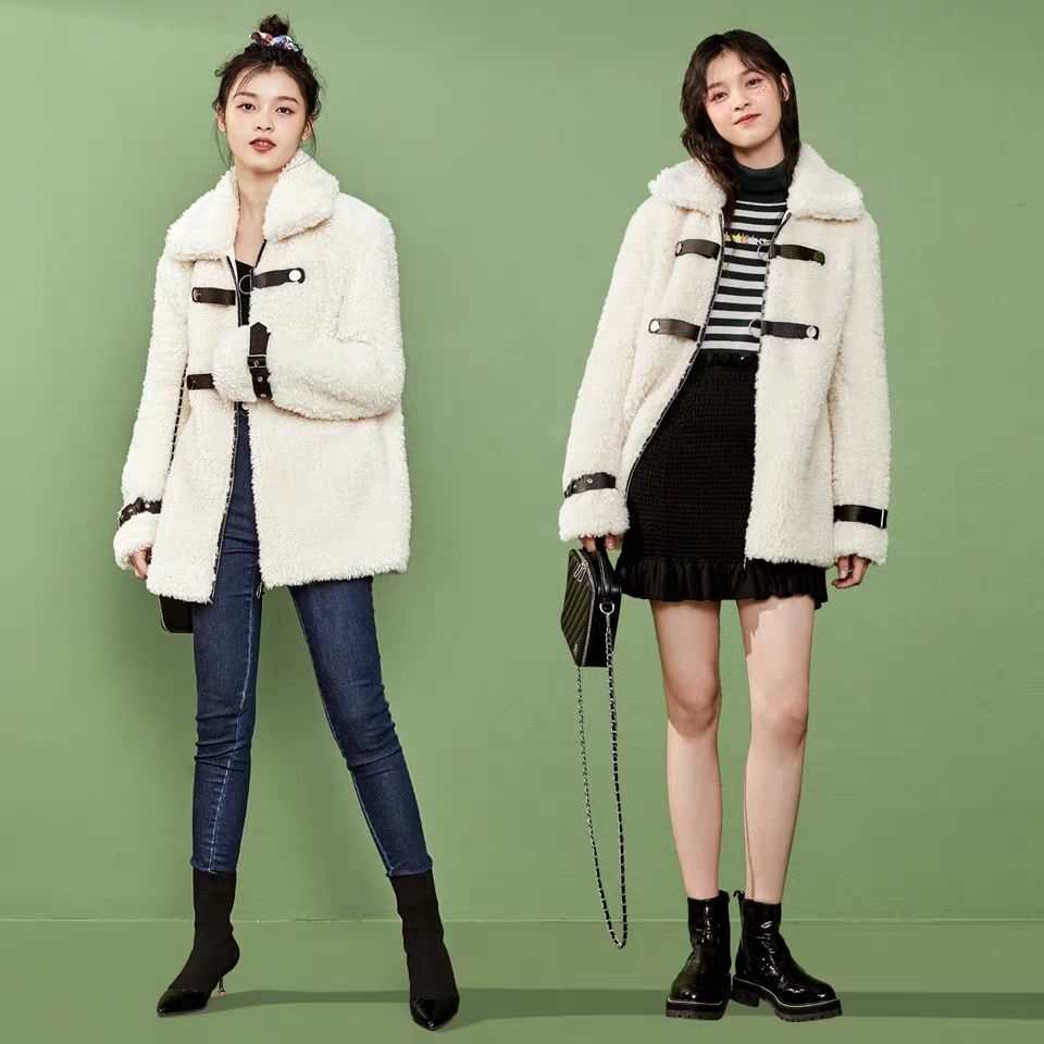 预售太平鸟毛毛外套女2019冬季新款翻领宽松中长款加厚时尚