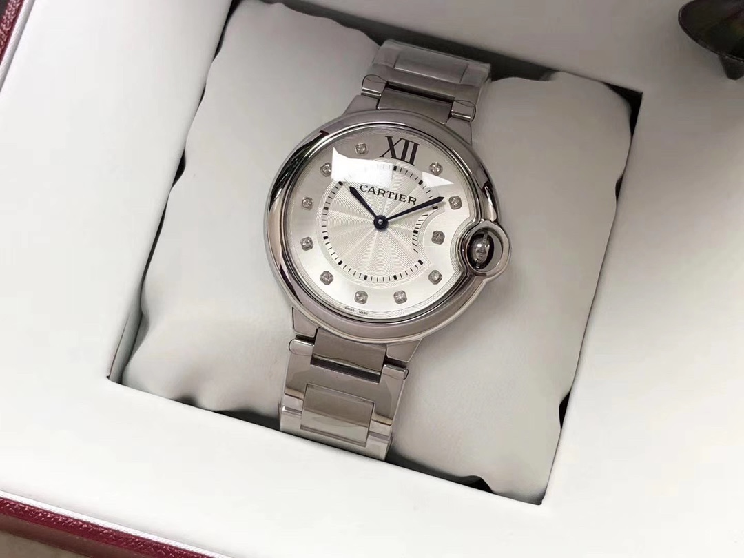 Cartier 蓝气球一系列，钢带，皮带，镶钻，玫瑰金，黄金，银色都有，尺寸有42mm，36mm，33mm，28mm
