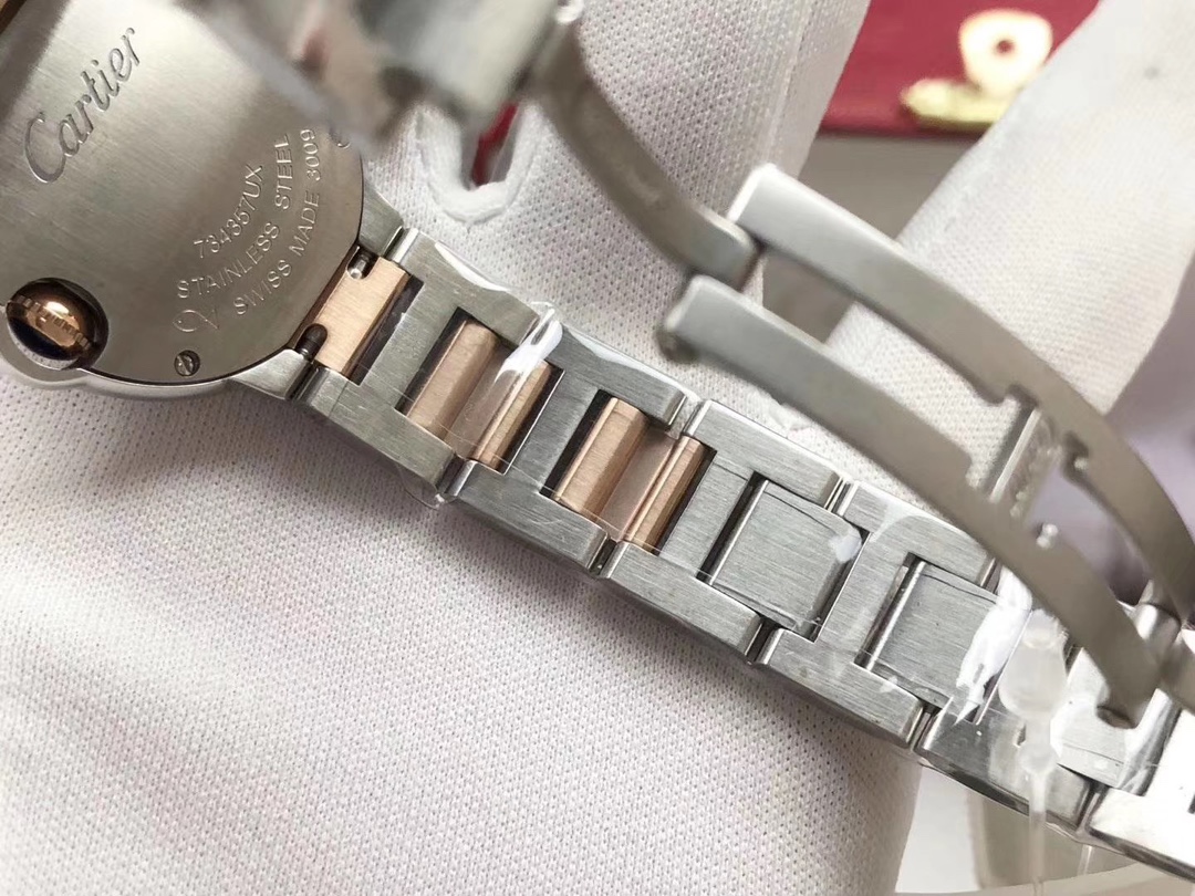 Cartier 蓝气球一系列，钢带，皮带，镶钻，玫瑰金，黄金，银色都有，尺寸有42mm，36mm，33mm，28mm