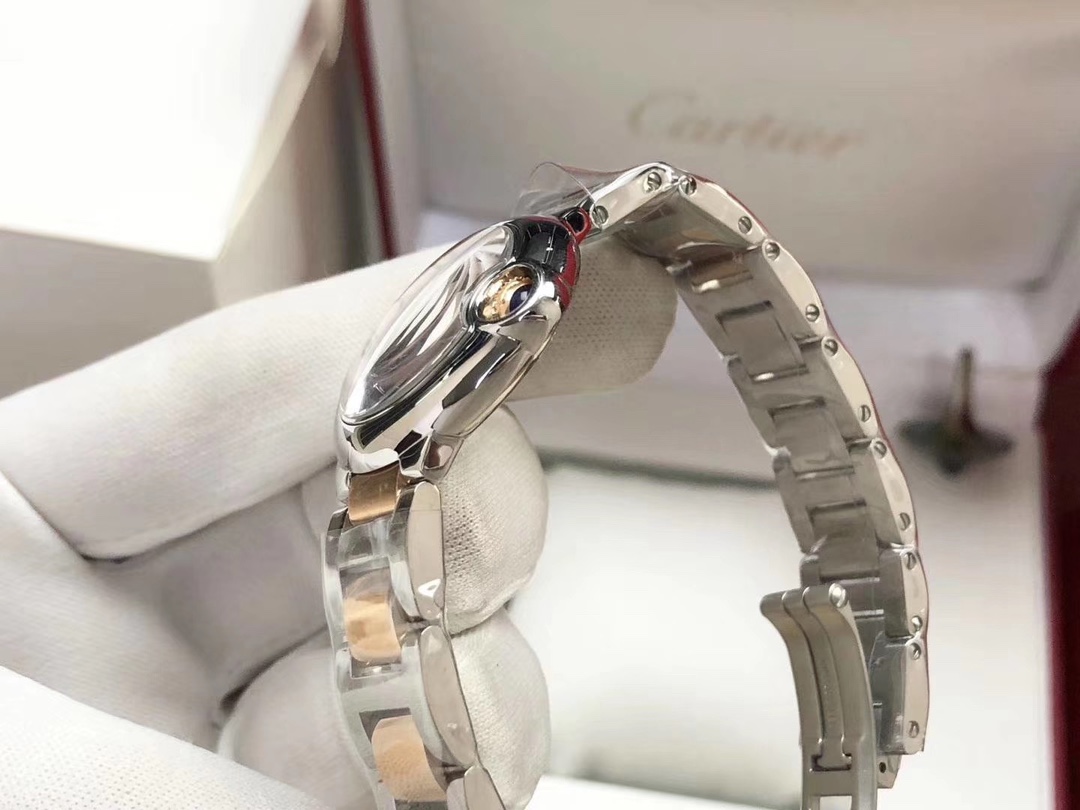 Cartier 蓝气球一系列，钢带，皮带，镶钻，玫瑰金，黄金，银色都有，尺寸有42mm，36mm，33mm，28mm