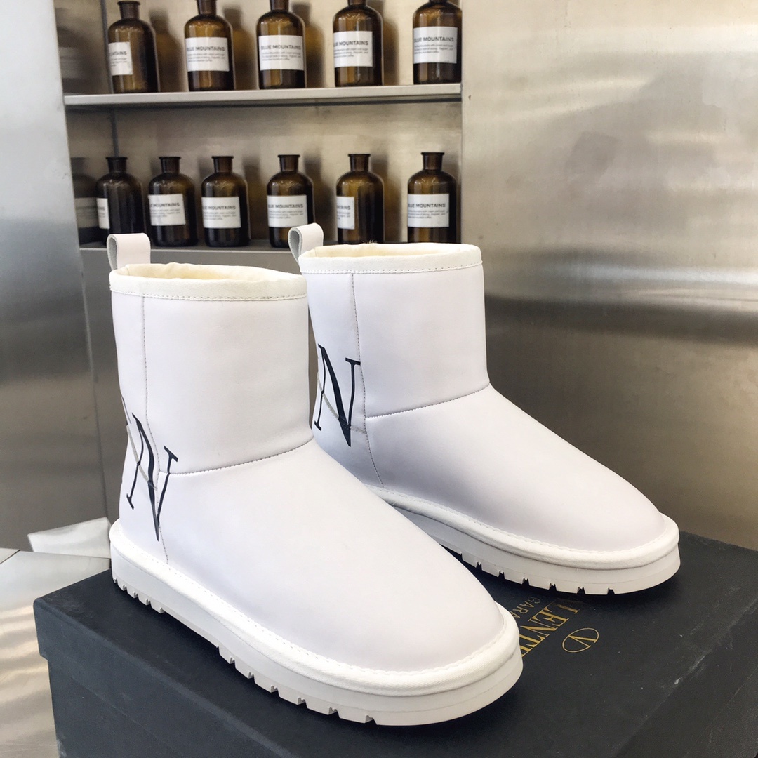 Valentino系列雪地靴在各种社