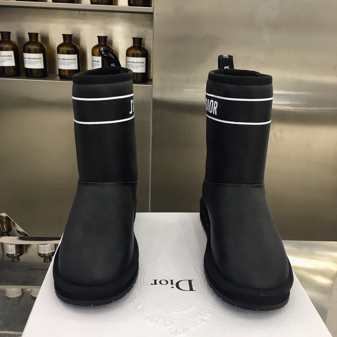 Dior经典重现雪地靴秋冬季最有高级