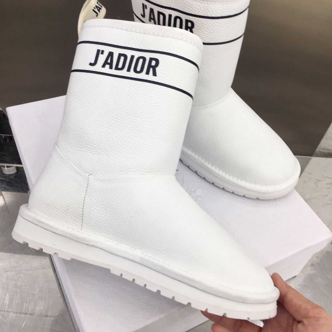 Dior经典重现雪地靴秋冬季最有高级