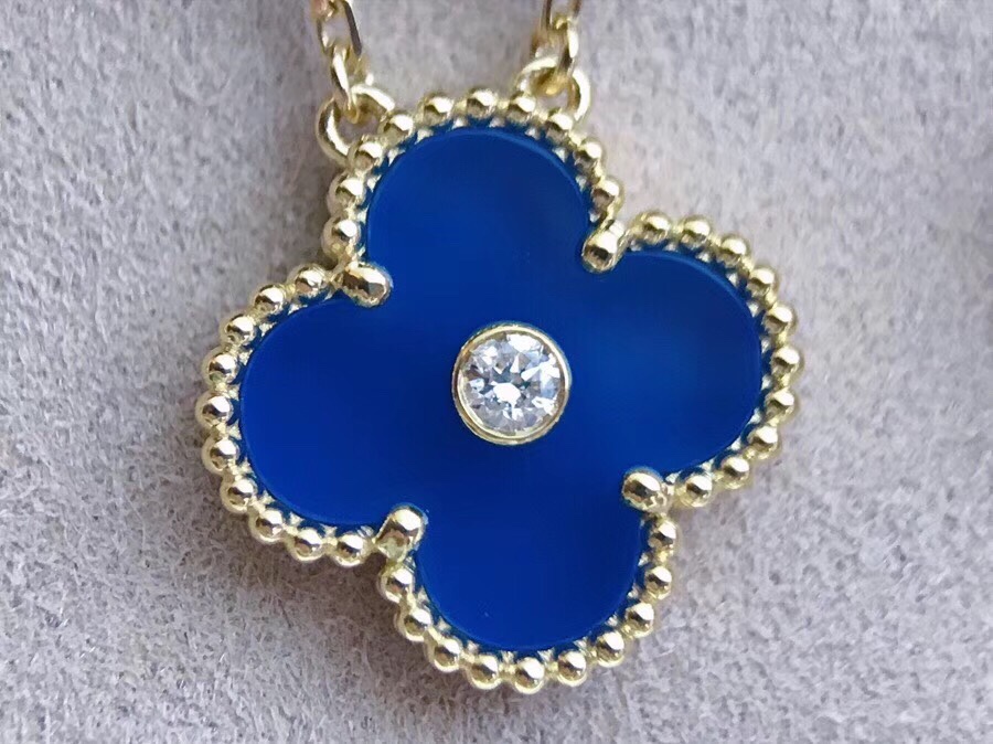 NO:574310,Blue thoughts in stock limited edition blue diamond four-leaf clover necklace, Vac necklace, necklace19860909蓝色的思念 现货 限量版蓝色带钻四叶草项链,Vac项链,necklace,Jewelry