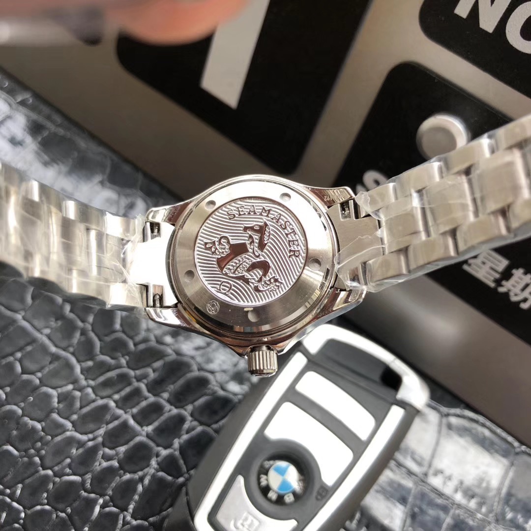 Omega 欧米茄海马系列女款腕表