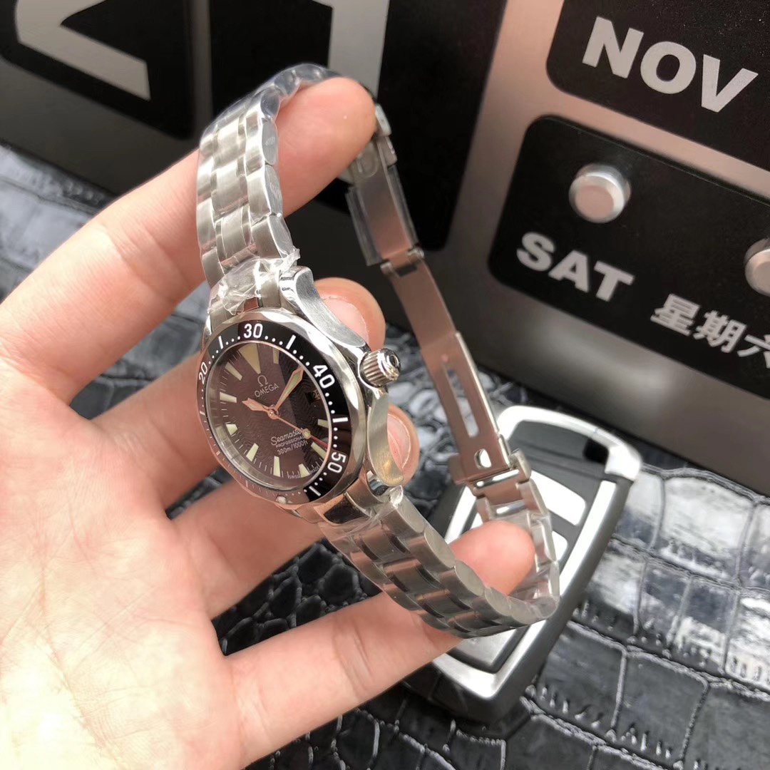 Omega 欧米茄海马系列女款腕表