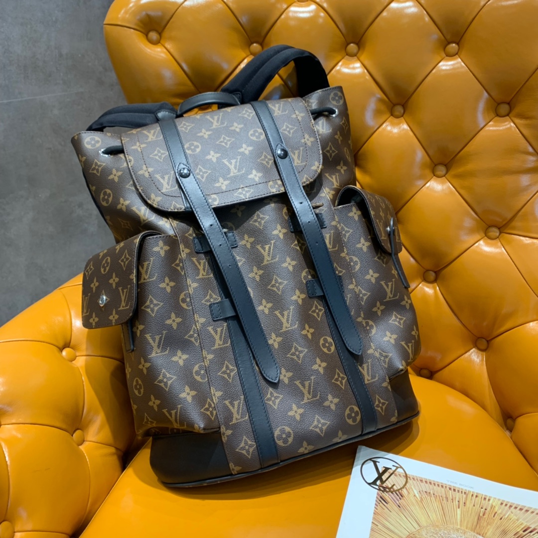 Best Replica
 Louis Vuitton LV Christopher Bags Backpack Fashion Sweatpants M43735