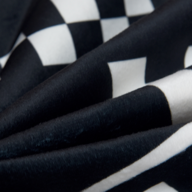 Bonded Sherpa Velvet Throw Blanket – Black & White - Comprehensive 8