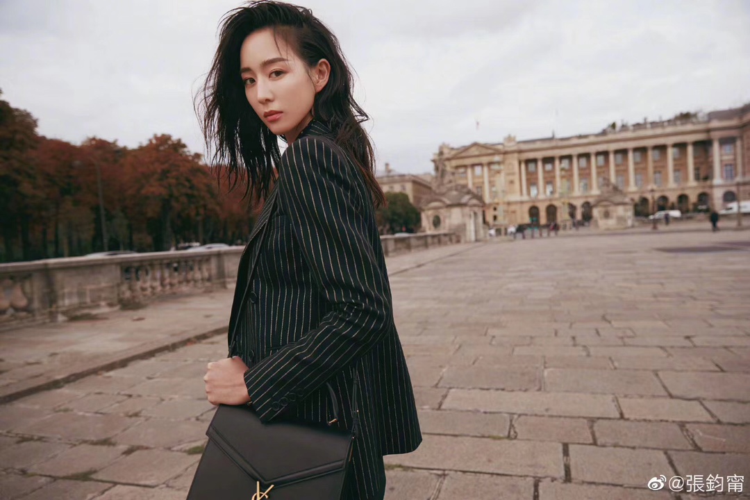 Saint Laurent Ysl CASSANDRA鱼子酱纹手拎包 578000黑色