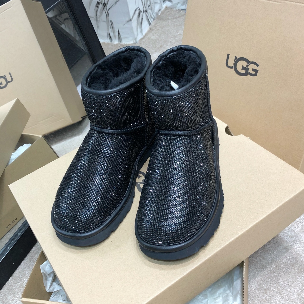 UGG满钻系列全新工艺低筒代购级施华