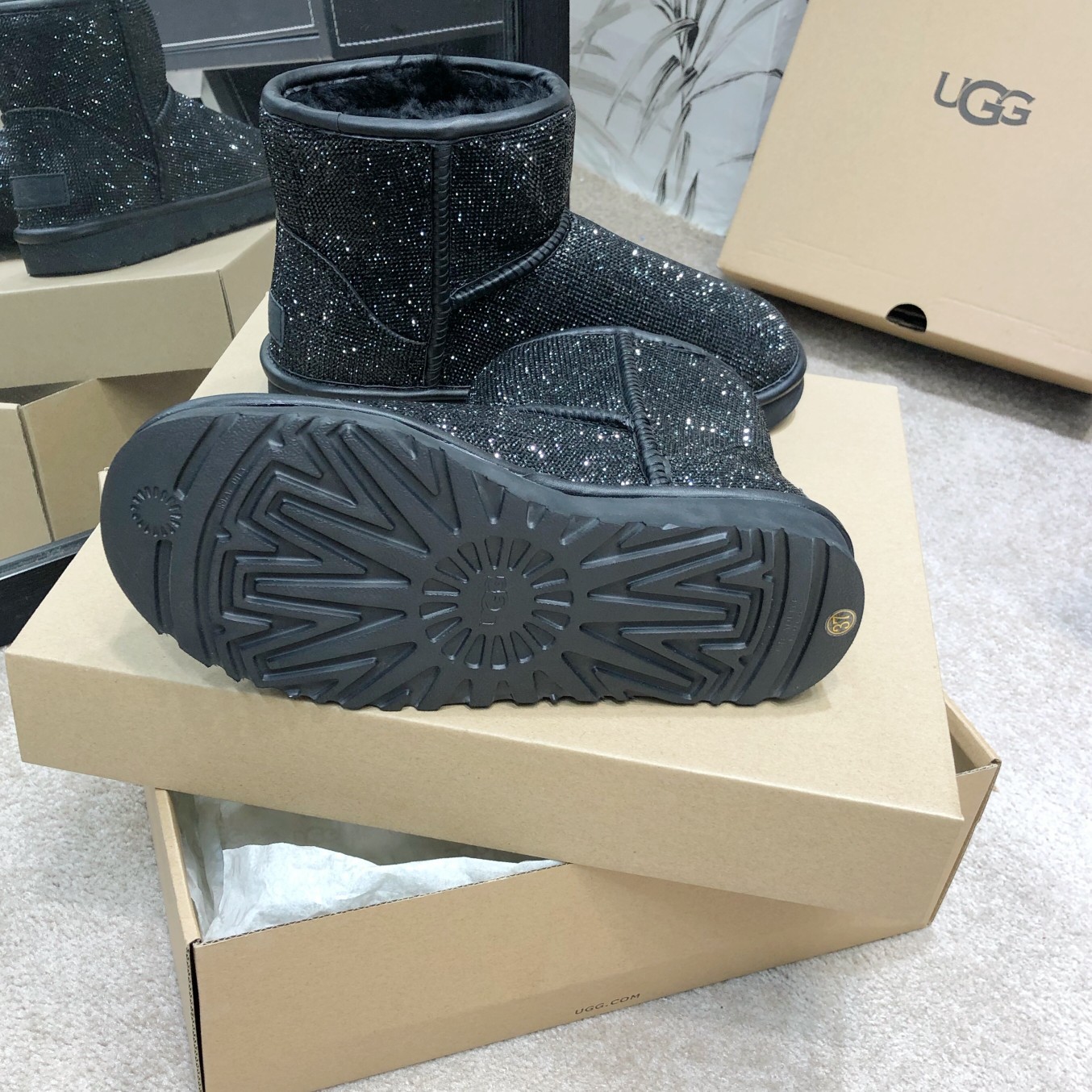 UGG满钻系列全新工艺低筒代购级施华