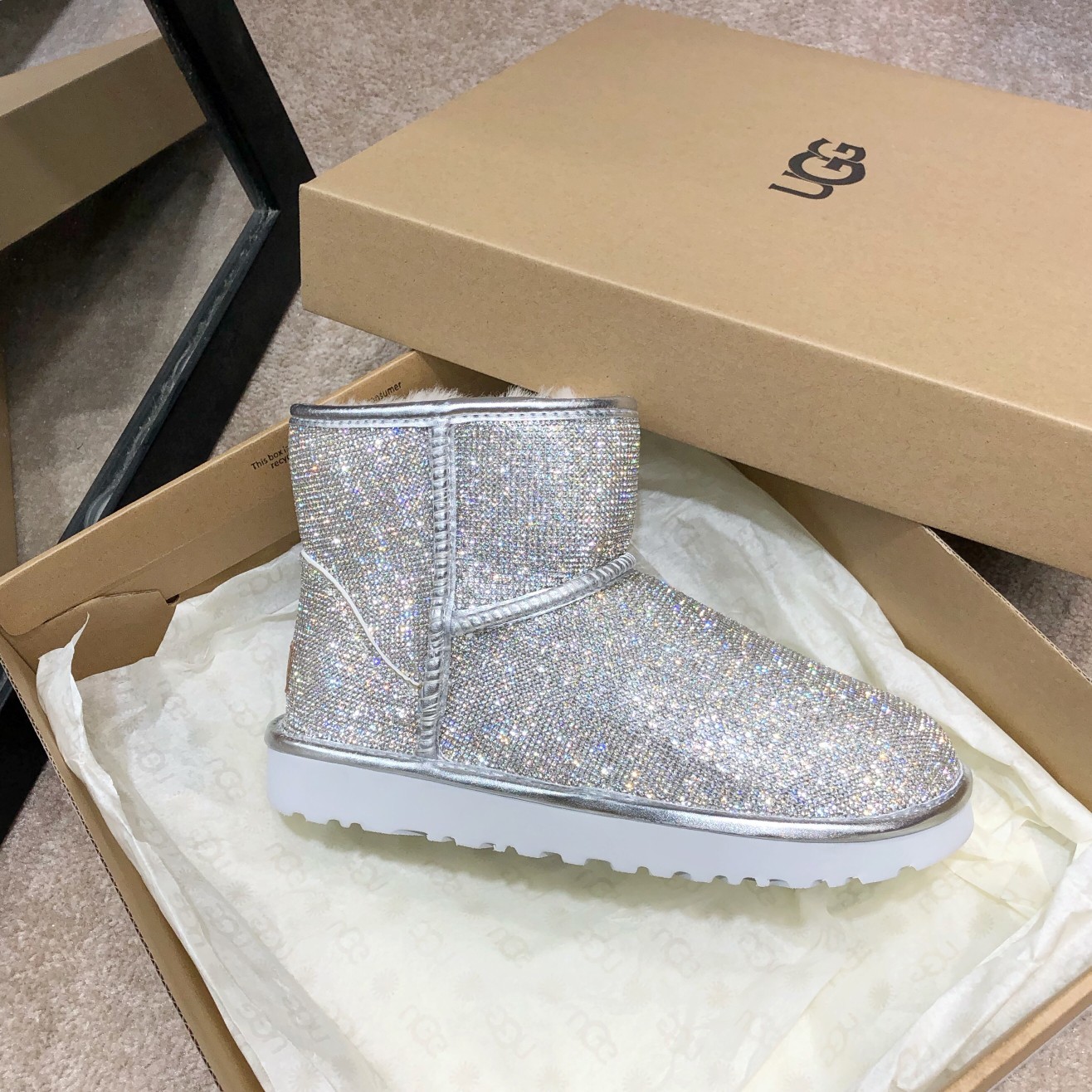 UGG满钻系列全新工艺低筒代购级施华