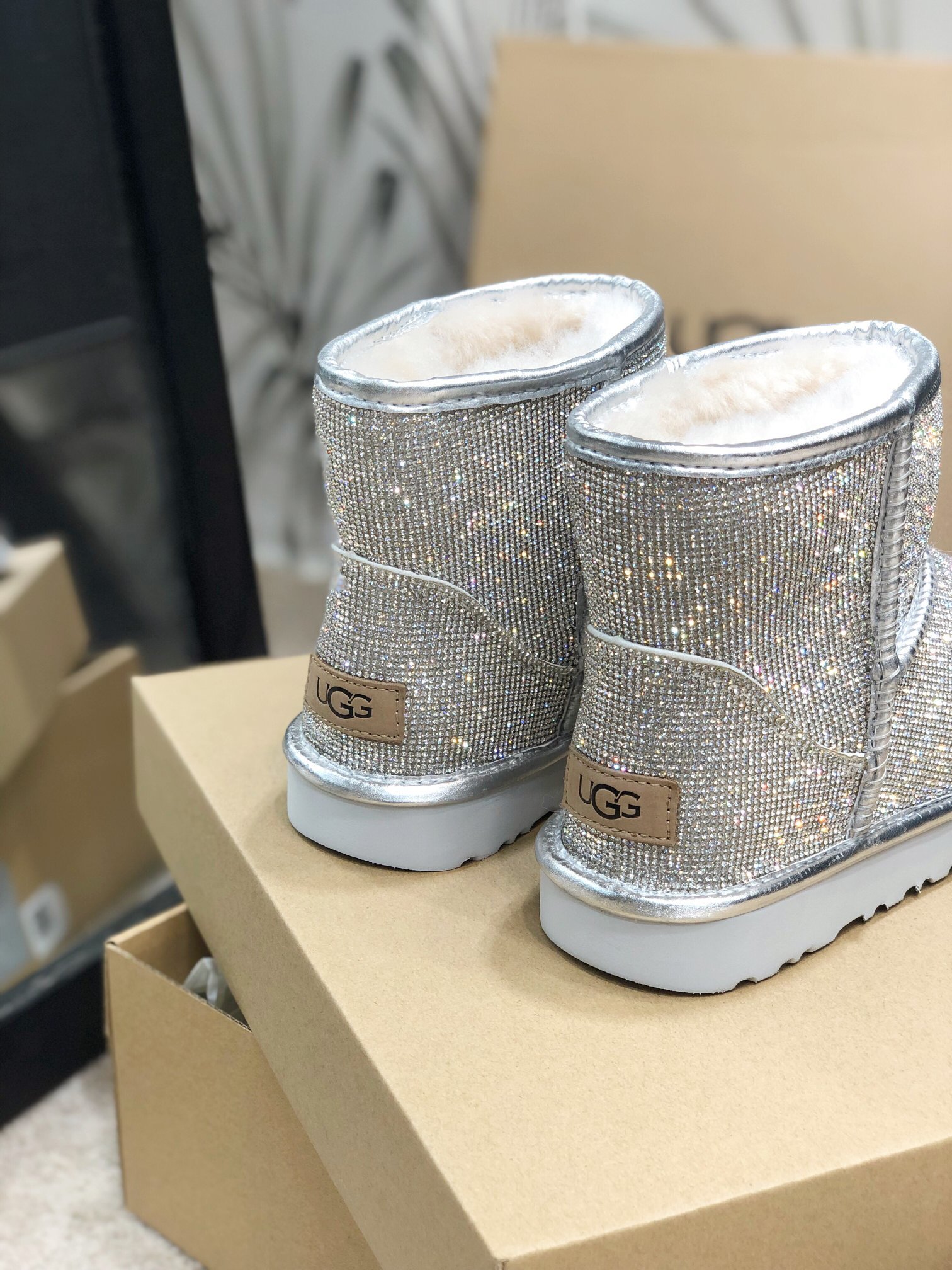 UGG满钻系列全新工艺低筒代购级施华