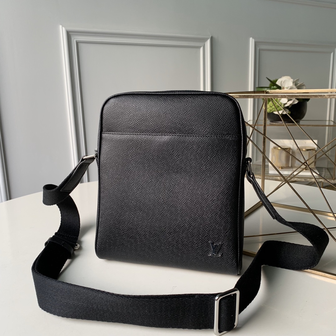 Louis Vuitton Messenger Bags Fabric M30265