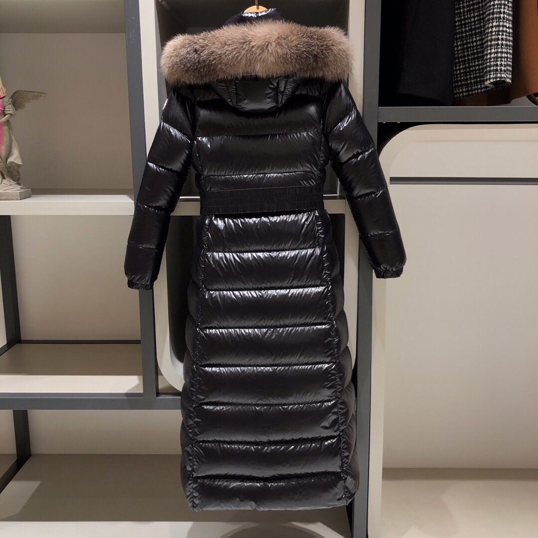 P670 🔥女款🔥
M家最新款 女超长款
狐狸毛领
Size 1-4码 S-XL