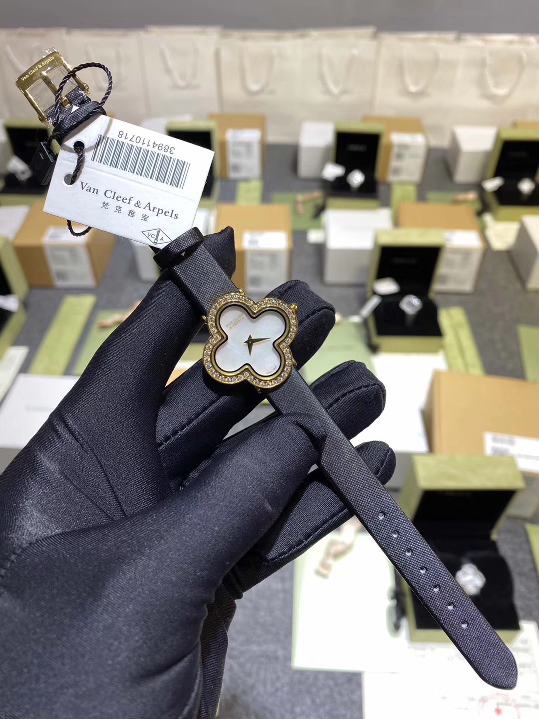 Van Cleef & Arpels 品牌：梵克雅宝Alhambra系列