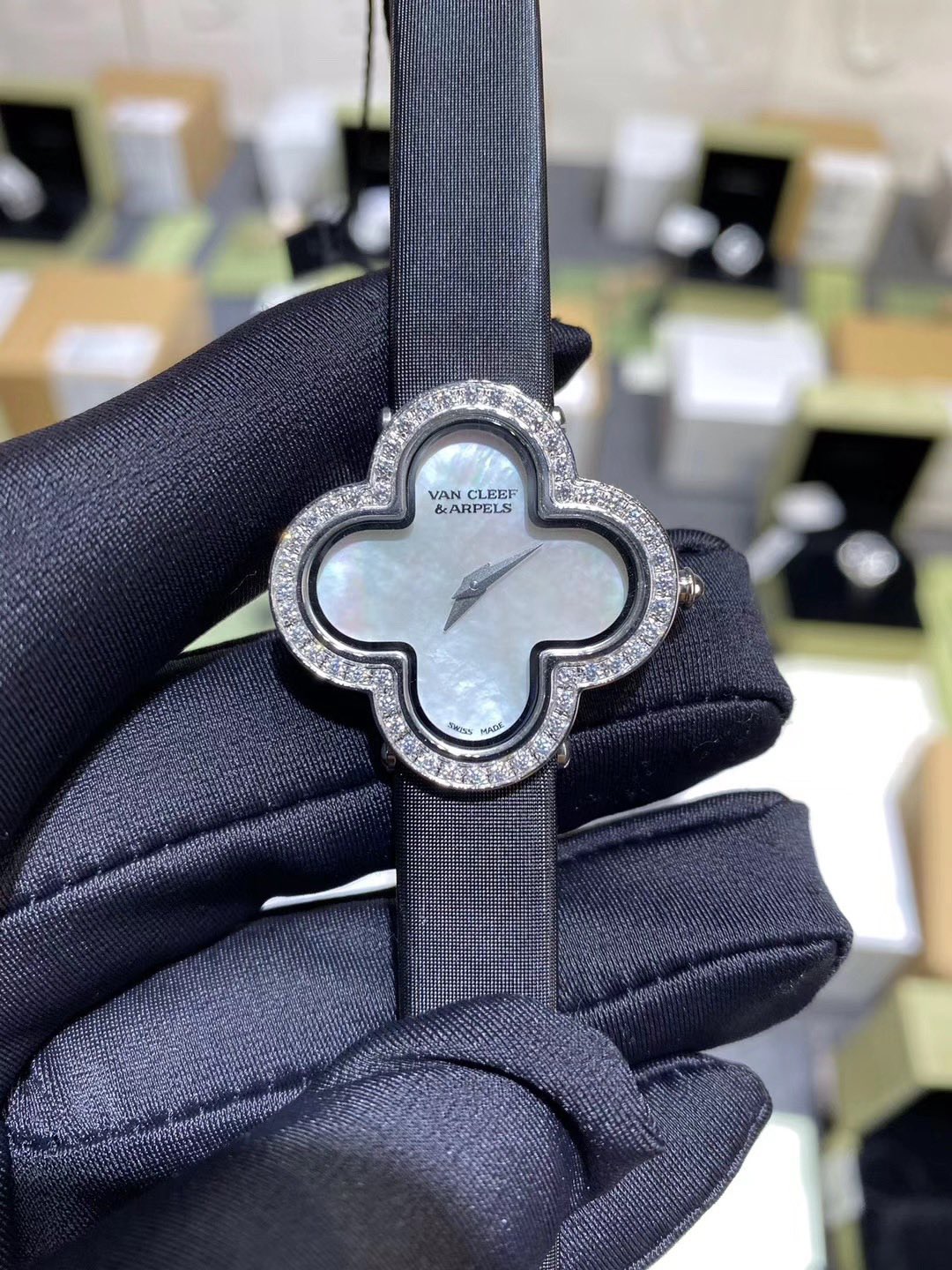 Van Cleef & Arpels 品牌：梵克雅宝Alhambra系列