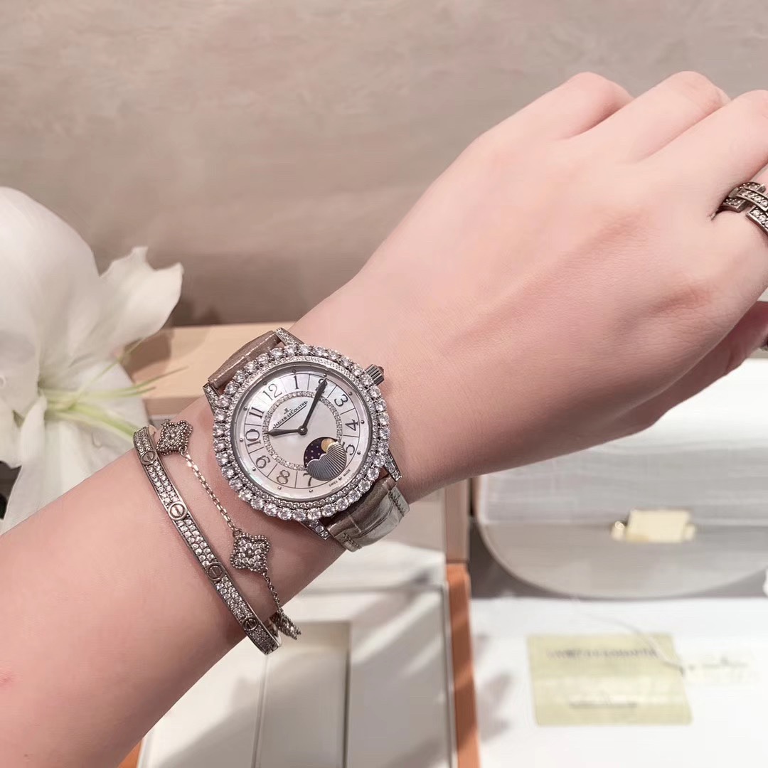 Cartier 积家DAZZLING RENDEZ- VOUS MOON约会系列月相珠宝腕表