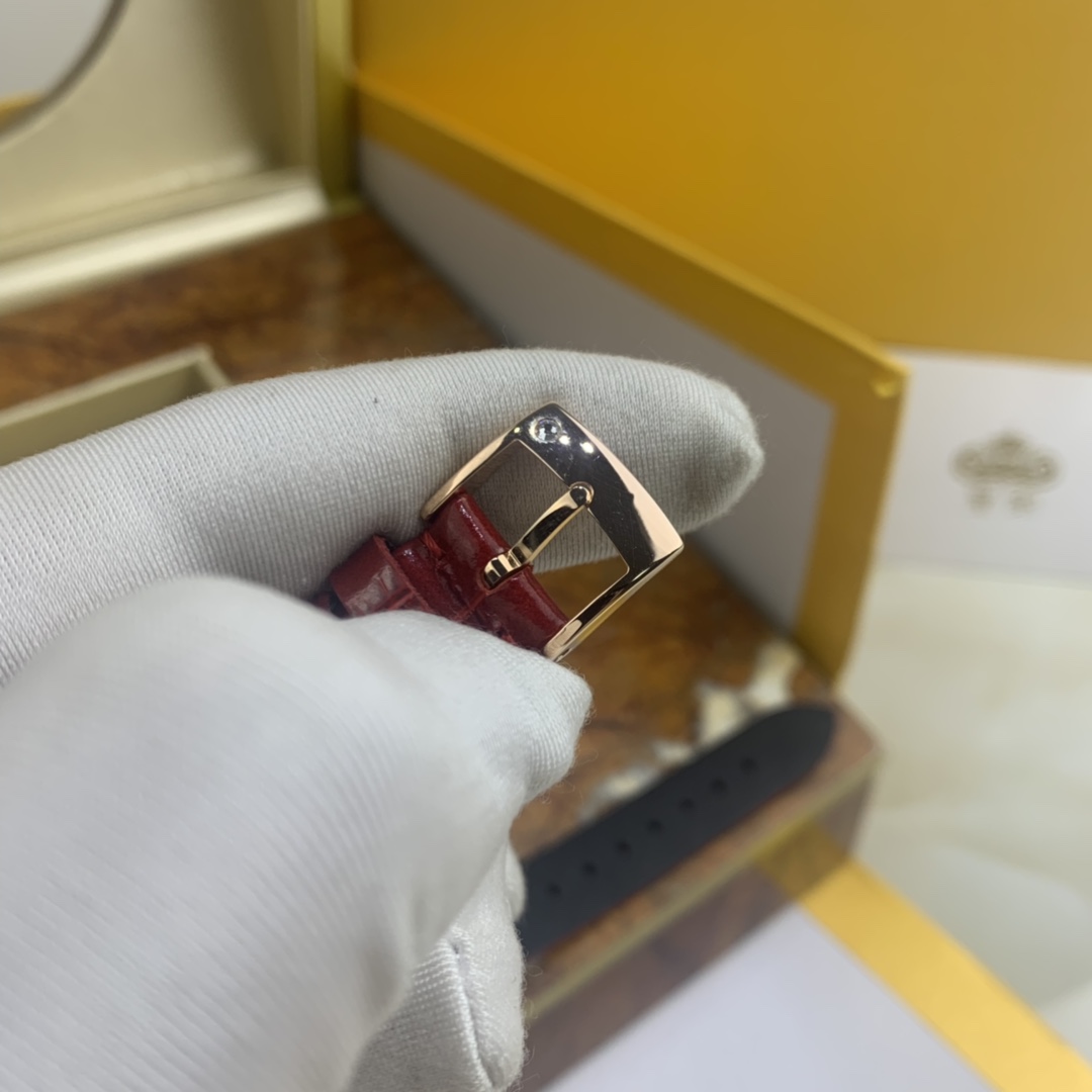 Piaget 皇家 伯爵罗马假日69式女款腕表