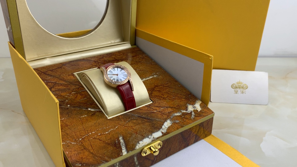 Piaget 皇家 伯爵罗马假日69式女款腕表视频欣赏