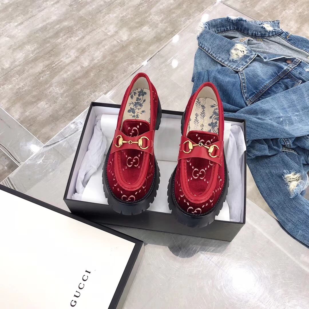 最新GUCCI马衔扣蜜蜂厚底鞋各地专