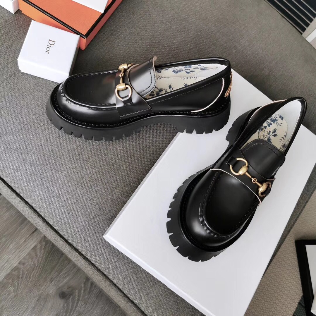 最新GUCCI马衔扣蜜蜂厚底鞋各地专