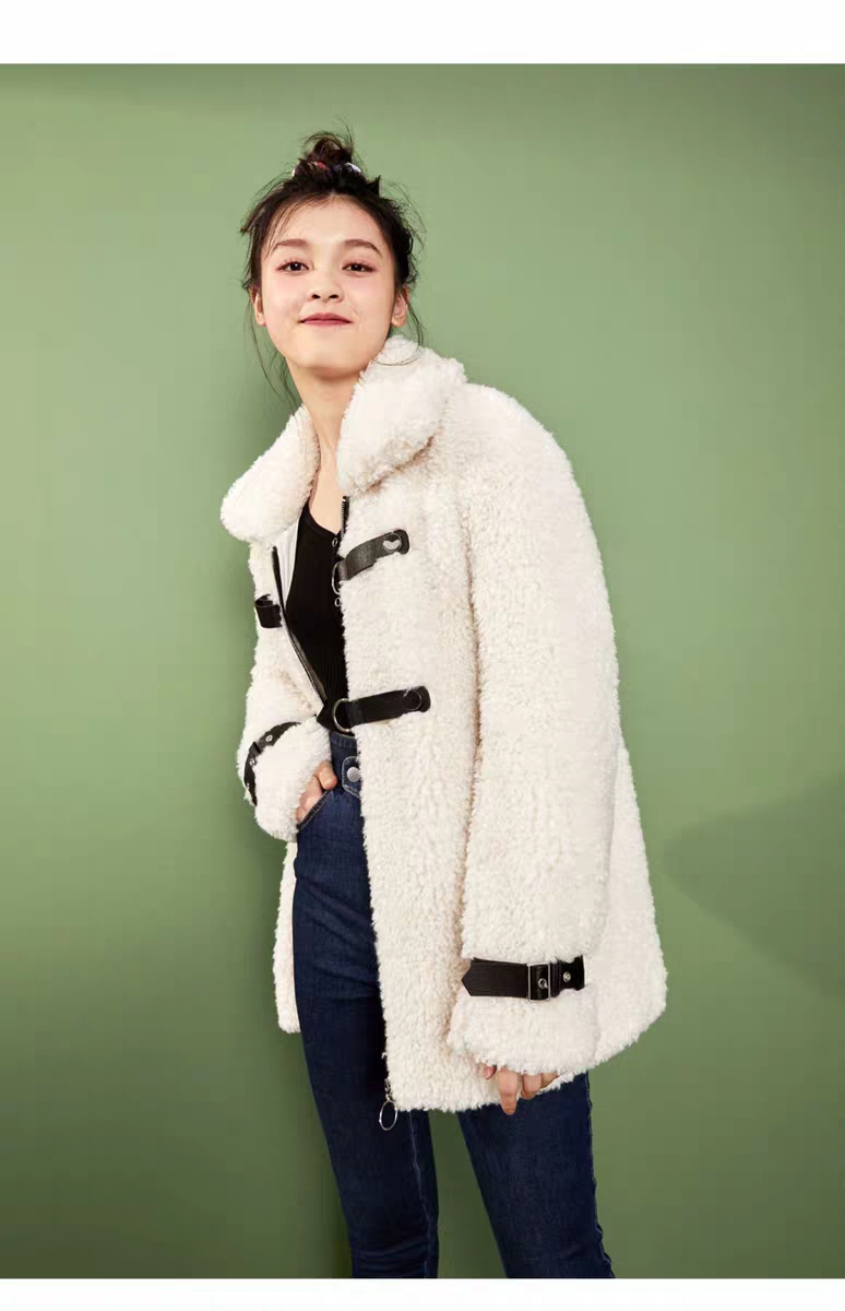 新款现货太平鸟毛毛外套女2019冬季新款翻领中长款加厚时