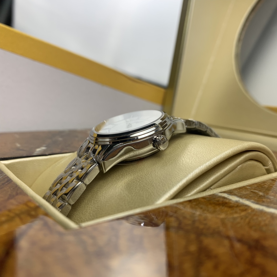 Longines 皇家 浪琴律雅女款腕表