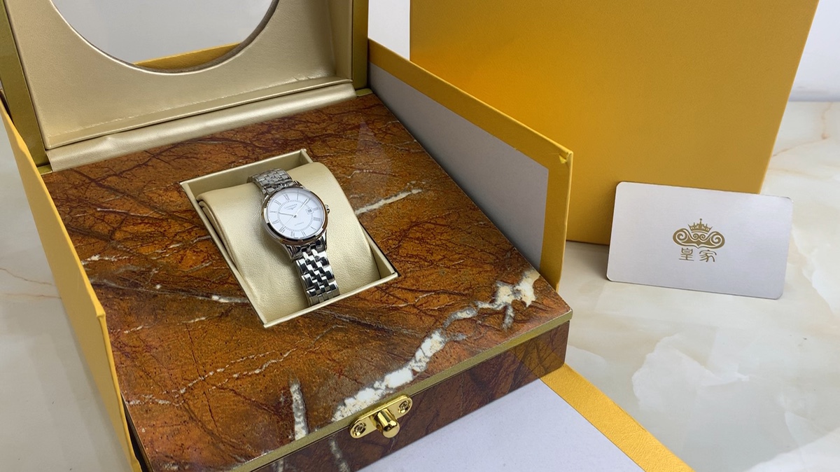 Longines 皇家 浪琴律雅女款腕表
